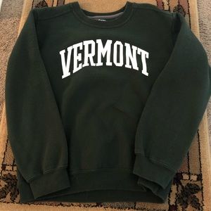 Vermont sweatshirt in forest green